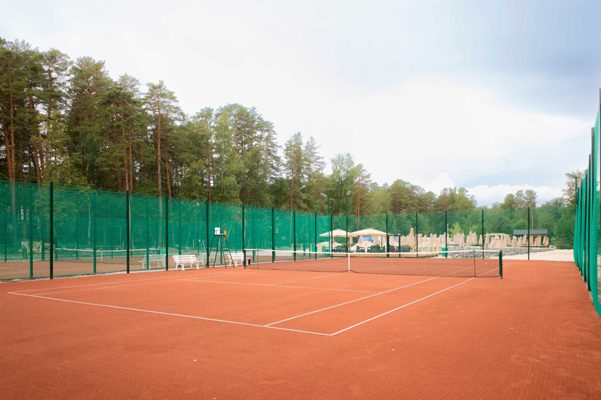 Теннисный корт на термальном курорте Фабрика отдыха в Сысерти